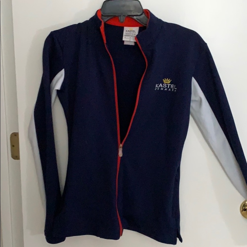 Fitted light weight jacket